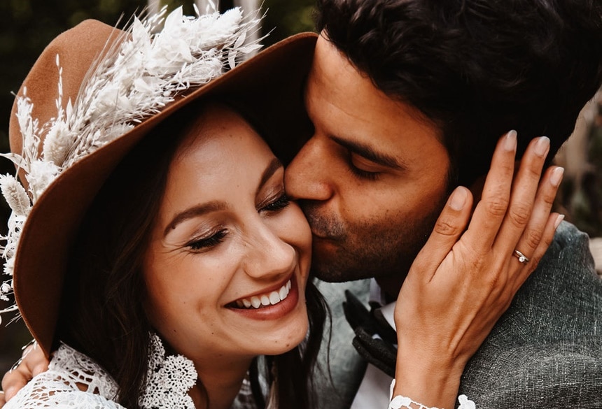 Greenery Boho Wedding - intime kleine Sommerhochzeit unter freiem Himmel