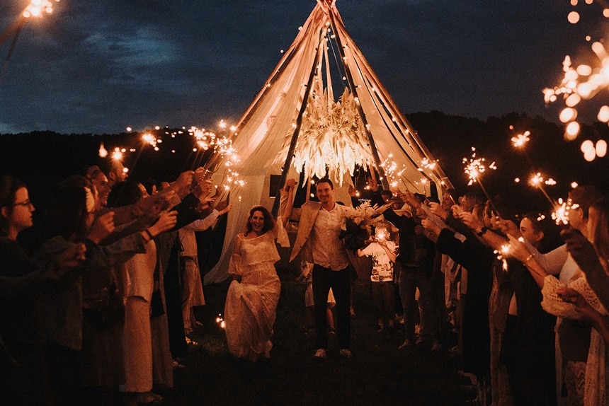 Sparkling Bali Night - hippe Outdoor Hochzeit mit Pampasgras und Tipi Zelt