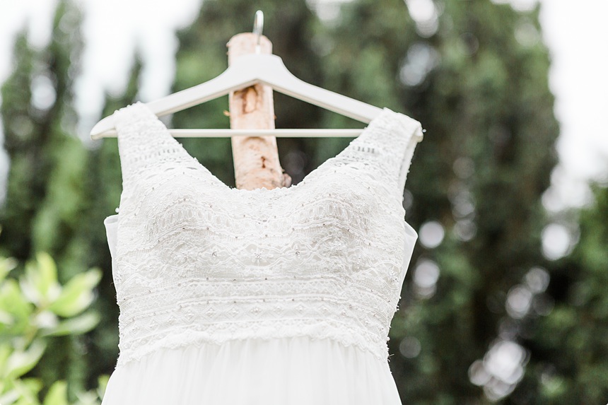 nachhaltige DIY Gartenhochzeit Brautkleid