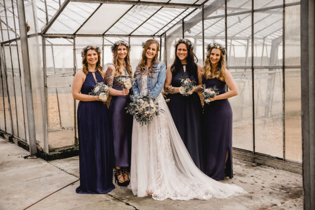 Boho rustikale Hochzeit in blau und Kupfer Braut Brautjungfern